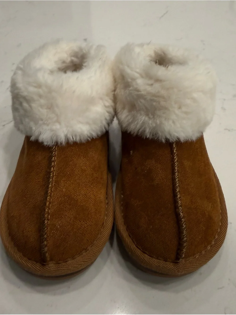Kids Brown Faux-Suede Slipper with White Faux-Fur Collar and Light-Up Sole